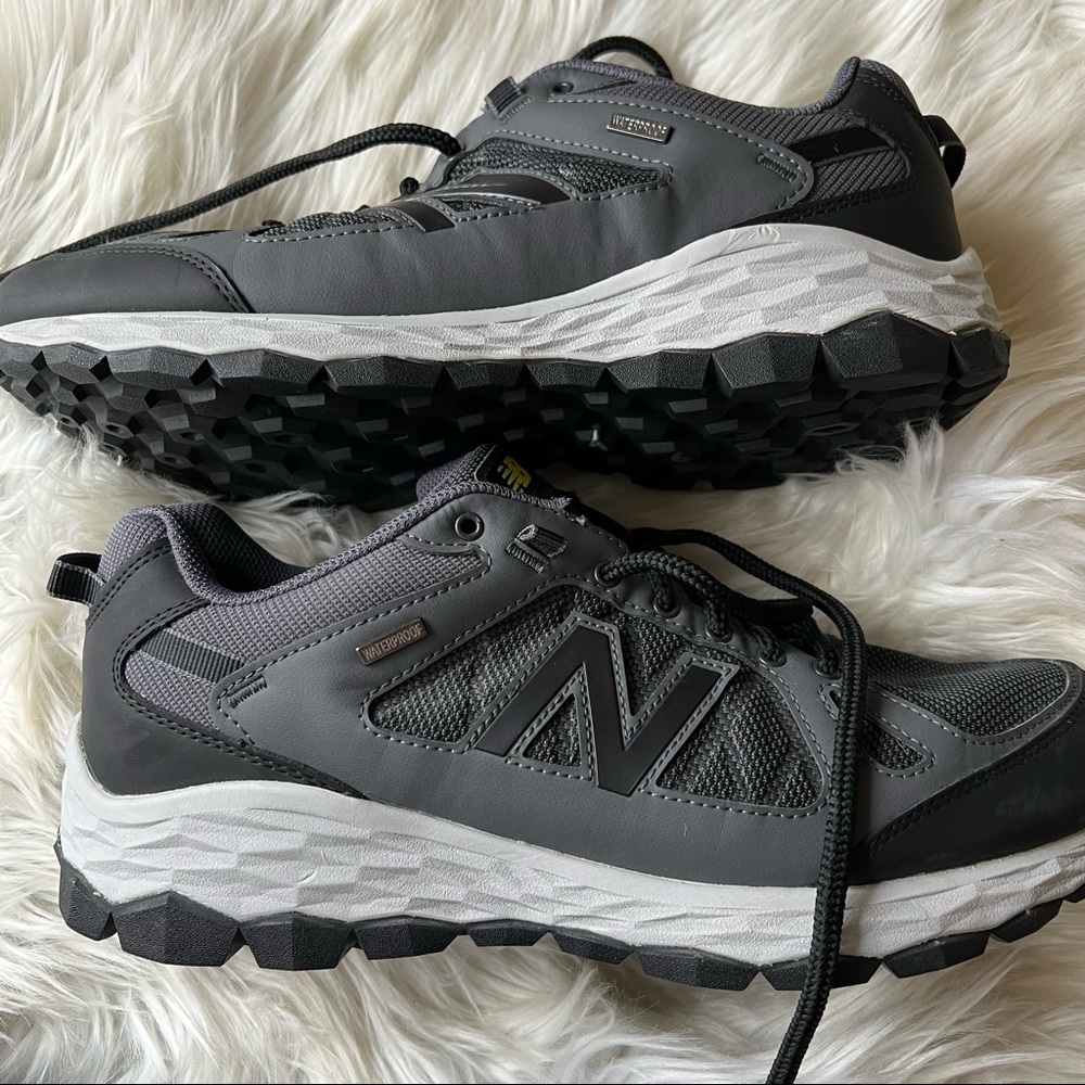 NEW BALANCE Men's Fresh Foam 1350 V1 Walking Shoe - Picture 7 of 13